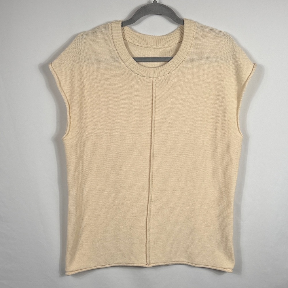 Beige Sleeveless Knit Sweater. Brand Unknown. Womens Size L. Coastal